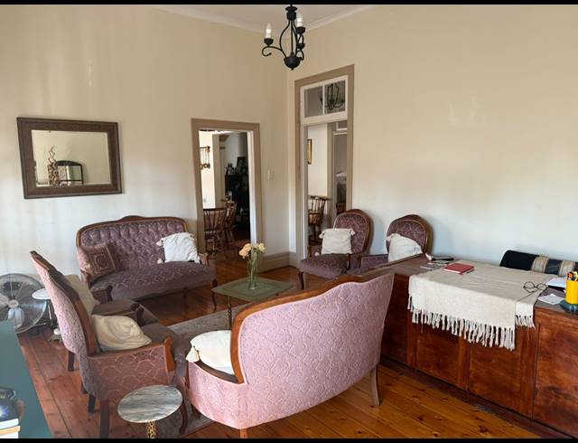 2 BEDROOM APARTMENT FOR SALE IN ESSENWOOD